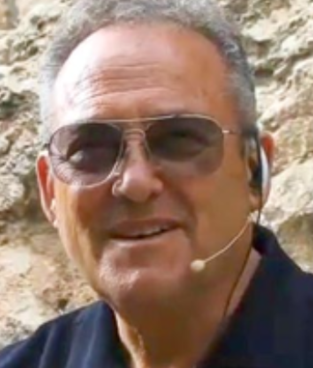  Latter-day Saint Licensed Guide: Born In Israel, Rised in U.S.
